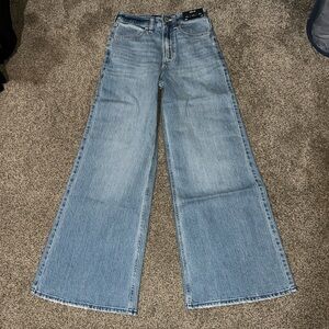 Hollister Wide Leg Jeans